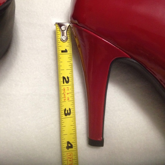 NEW Red Stiletto 4" High Heels Peep Toe Patent Shine 6.5M New Directions Bella - Picture 7 of 9